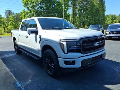 Used 2025 Ford F150 Lariat w/ Equipment Group 501A Mid AWD/4WD image 3