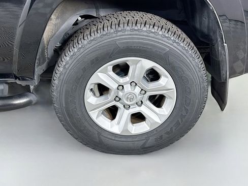 Used 2022 Toyota 4Runner SR5 image 33