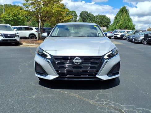New 2025 Nissan Altima 2.5 SV w/ SV Premium Package image 2