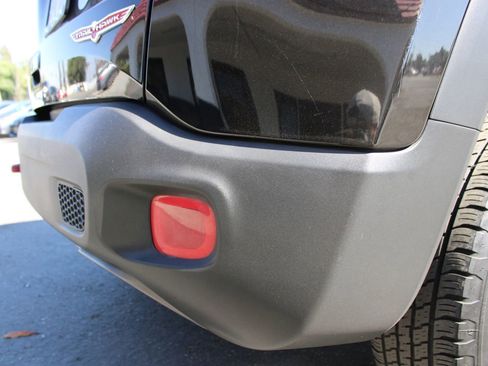 Used 2018 Jeep Renegade Trailhawk AWD/4WD image 38