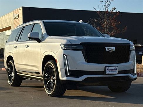 Used 2024 Cadillac Escalade Sport Platinum image 2