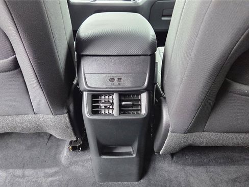Used 2025 Chevrolet Equinox LT AWD/4WD image 28