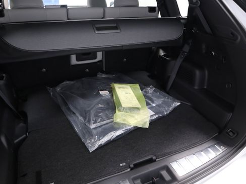 New 2026 Mitsubishi Outlander SE image 12