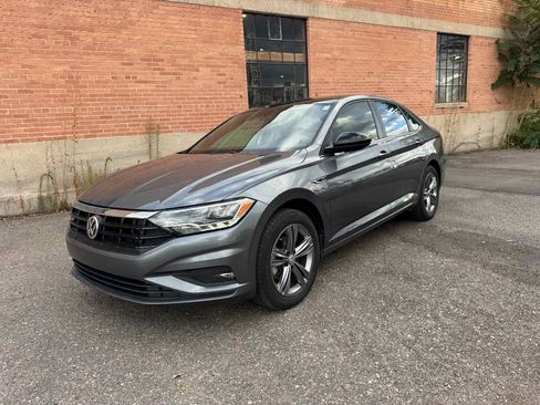 Used 2019 Volkswagen Jetta R-Line image 3