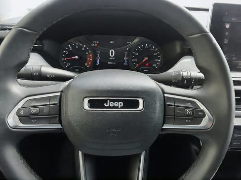 Used 2024 Jeep Compass Latitude AWD/4WD image 20