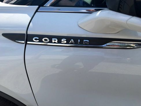 Used 2022 Lincoln Corsair Reserve w/ Elements Package FWD image 4