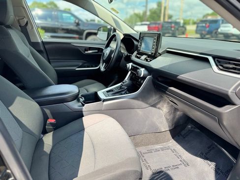 Used 2022 Toyota RAV4 XLE w/ Convenience Package AWD/4WD image 11