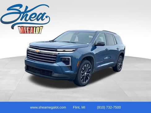 Certified 2024 Chevrolet Traverse LT w/ LPO, Floor Liner Package FWD image 1