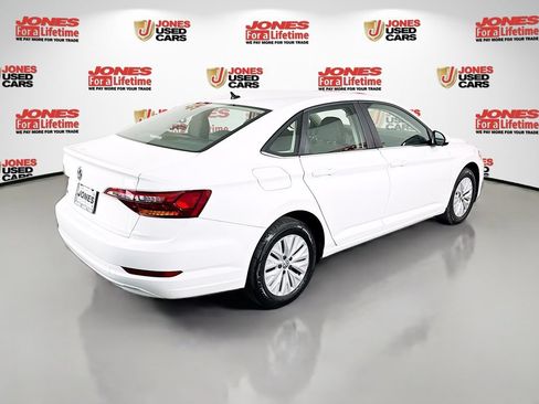 Used 2019 Volkswagen Jetta SE FWD image 15