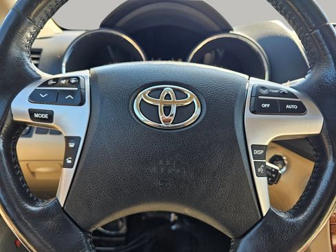 Used 2013 Toyota Highlander Limited AWD/4WD image 3
