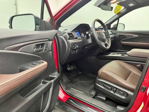 Used 2025 Honda Passport EX-L image 18