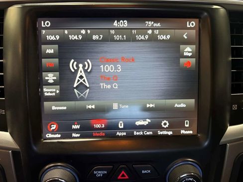 Used 2019 RAM 1500 Classic SLT w/ SLT Plus D￩cor Group AWD/4WD image 28