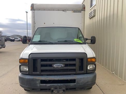 Used 2012 Ford E-350 and Econoline 350 Super Duty image 3