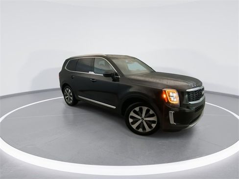Used 2022 Kia Telluride EX w/ EX Premium Package image 6