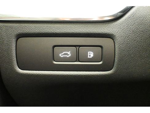 Used 2025 Volvo XC60 T8 Plus w/ Protection Package Premier AWD/4WD image 43