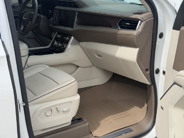 Used 2022 GMC Yukon Denali RWD image 15