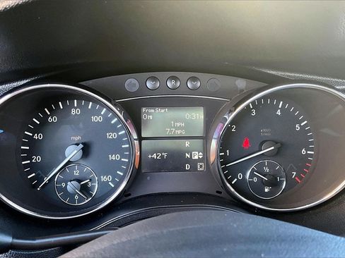 Used 2010 Mercedes-Benz R 350 4MATIC image 18