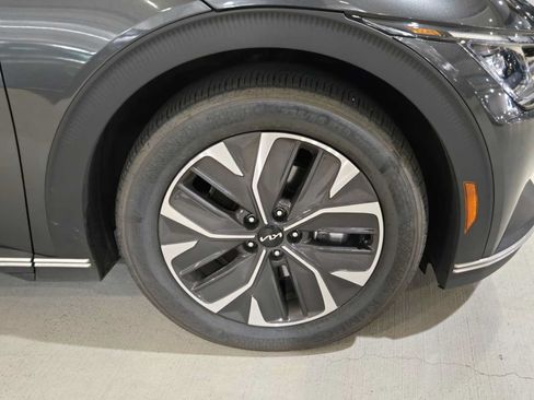 Used 2024 Kia EV6 Light AWD/4WD image 9