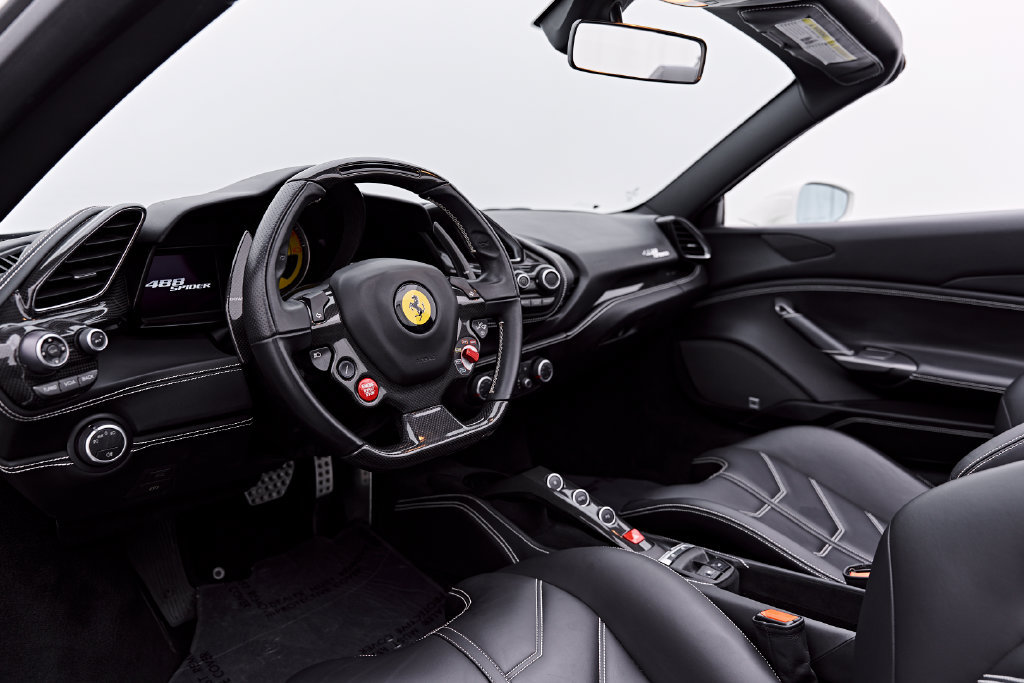 Used 2018 Ferrari 488 Spider RWD image 2