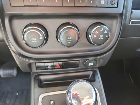 Used 2016 Jeep Patriot Sport w/ Power Value Group FWD image 18