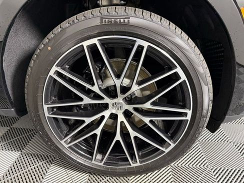 New 2025 Porsche Macan S image 14