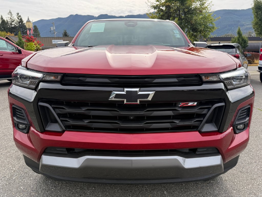 Used 2023 Chevrolet Colorado Z71 w/ Z71 Convenience Package 2 AWD/4WD image 2