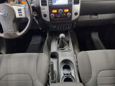 Used 2017 Nissan Frontier PRO-4X AWD/4WD image 36