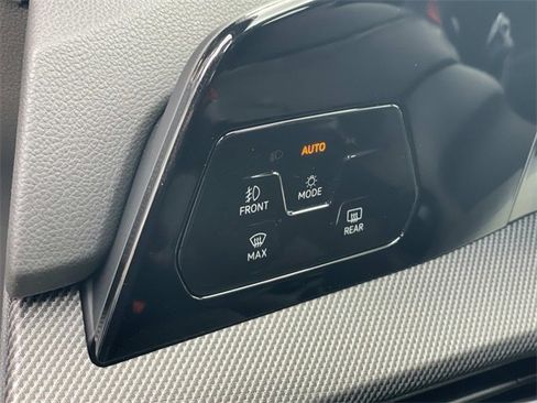 New 2025 Volkswagen GTI SE image 18