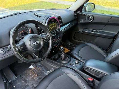 Used 2018 MINI Cooper Countryman FWD image 11