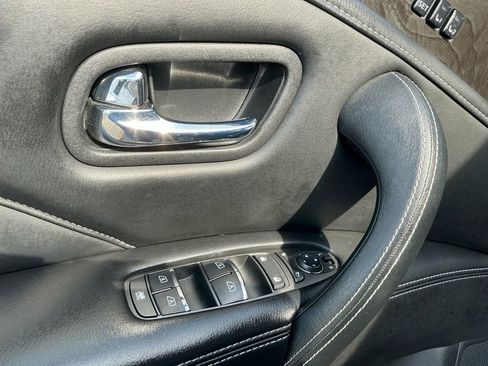 Used 2024 INFINITI QX80 Luxe image 16