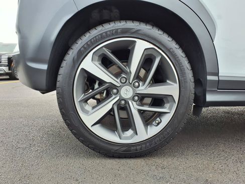 Used 2020 Hyundai Kona Ultimate AWD/4WD image 11