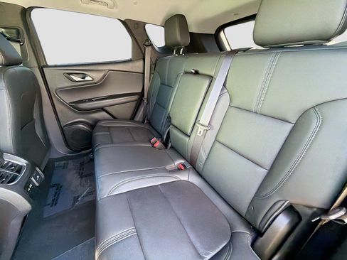 Used 2022 Chevrolet Blazer LT w/ Sound & Technology Package FWD image 20