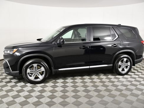 Certified 2025 Honda Pilot EX-L image 9