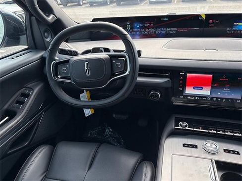 New 2025 Lincoln Navigator Reserve w/ Jet Appearance Package image 14