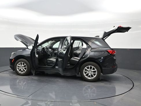 Used 2024 Chevrolet Equinox LS FWD image 30