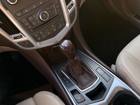 Used 2010 Cadillac SRX Luxury AWD/4WD image 18