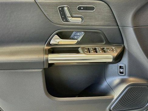 Used 2023 Mercedes-Benz GLA 250 4MATIC image 17
