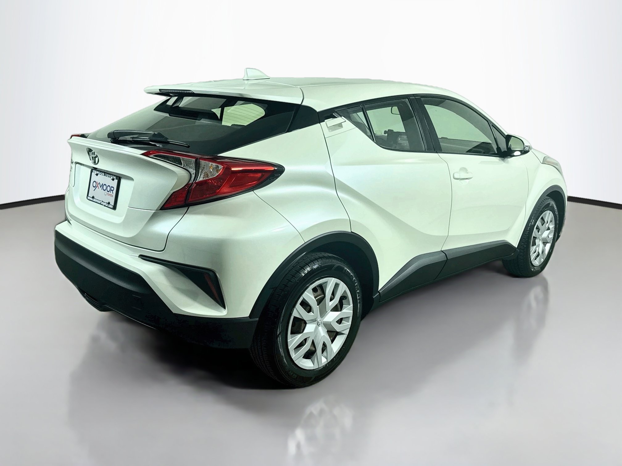 Used 2021 Toyota C-HR LE FWD image 7