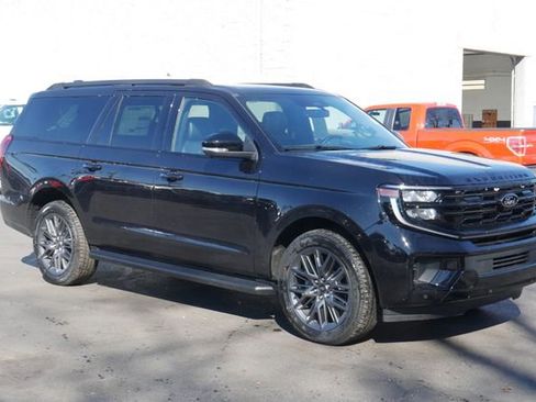 New 2026 Ford Expedition Max Platinum w/ Stealth Appearance Package image 9