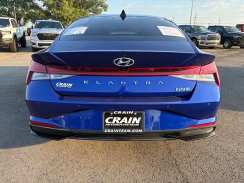 Used 2023 Hyundai Elantra Limited FWD image 6