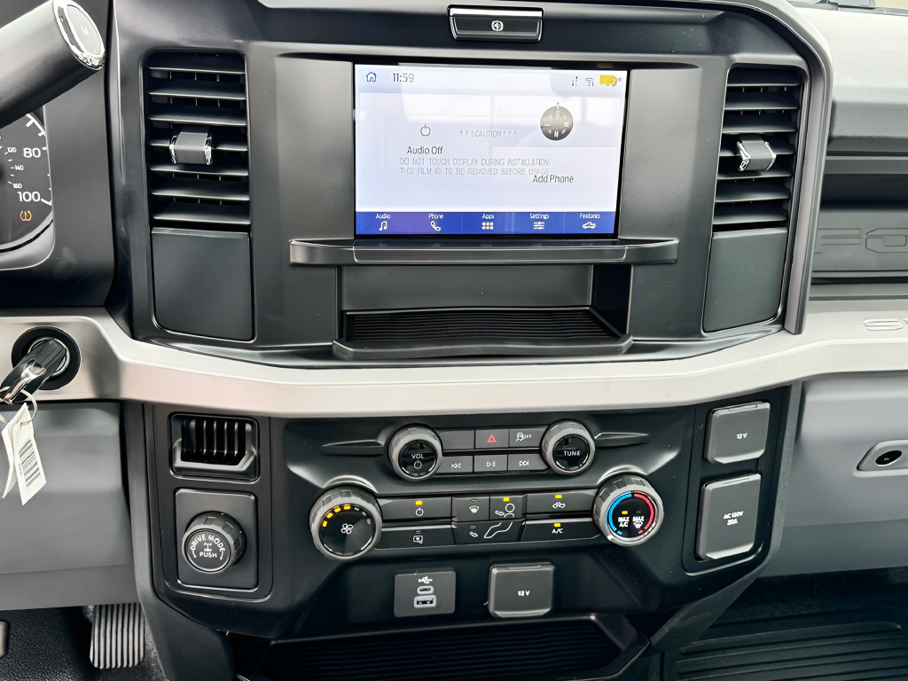 Used 2025 Ford F250 XL RWD image 8