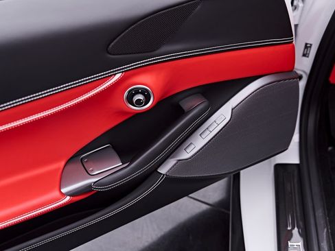 Used 2022 Ferrari Portofino M RWD image 51