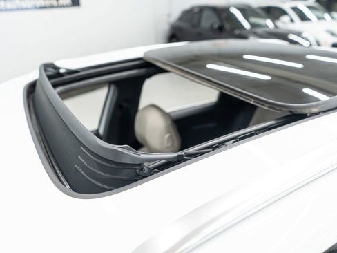 Used 2022 Audi Q4 e-tron Prestige image 42