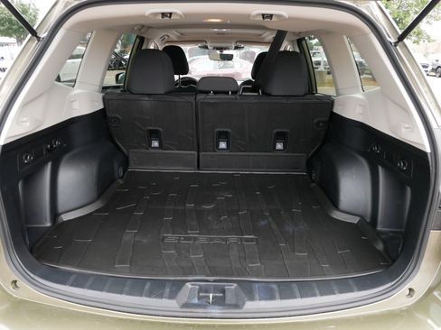 Used 2024 Subaru Forester Premium AWD/4WD image 18