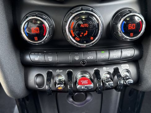 Used 2019 MINI Cooper S image 11