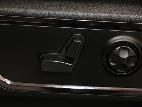 Used 2022 RAM 1500 Limited w/ Body Color Bumper Group AWD/4WD image 18