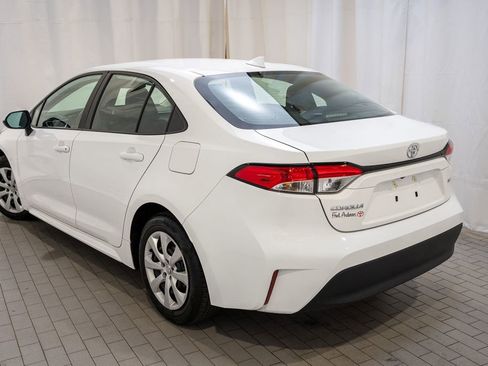 Used 2025 Toyota Corolla LE image 4