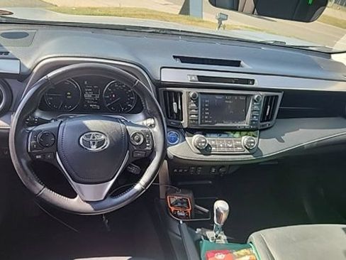 Used 2016 Toyota RAV4 Limited AWD/4WD image 2