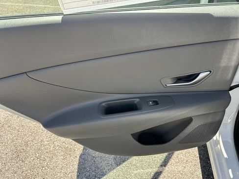 New 2026 Hyundai Elantra Sport FWD image 18