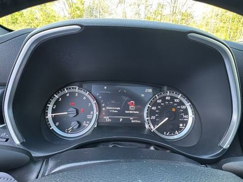 Used 2023 Toyota Highlander XSE AWD/4WD image 17